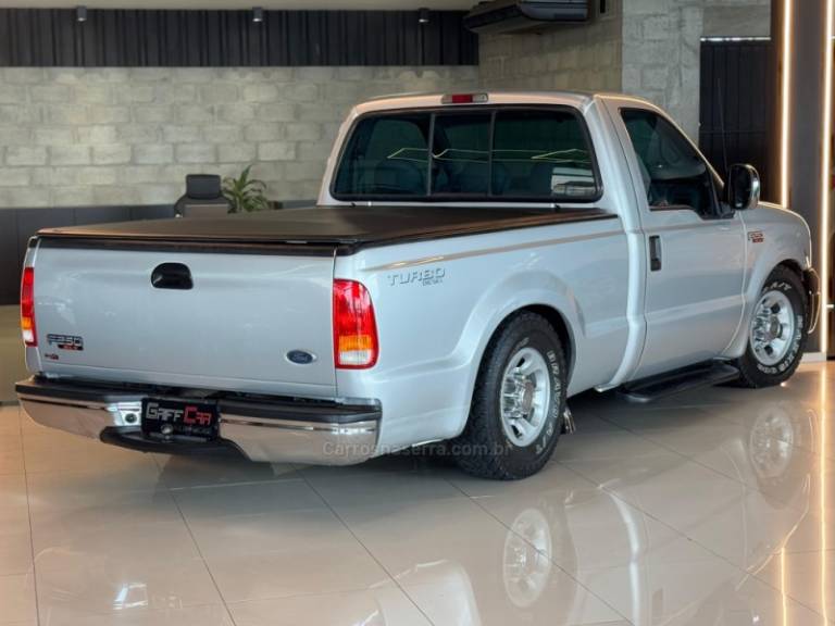 FORD - F-250 - 2000/2001 - Prata - R$ 159.900,00