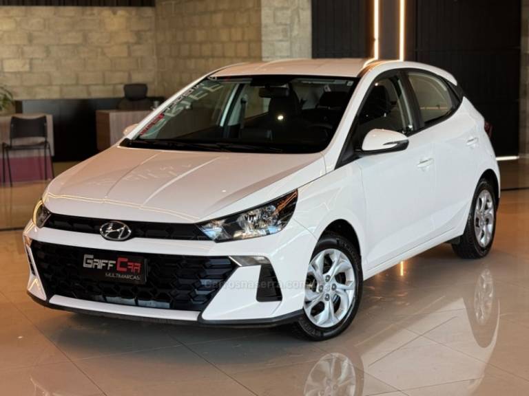 HYUNDAI - HB20 - 2023/2024 - Branca - R$ 72.900,00