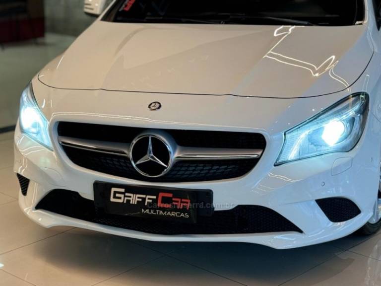 MERCEDES-BENZ - CLA 200 - 2014/2015 - Branca - R$ 119.900,00