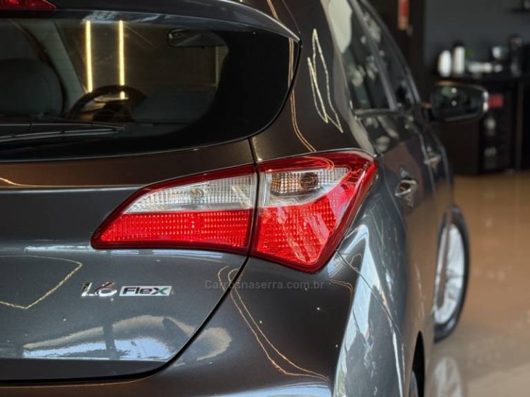 HYUNDAI - HB20 - 2012/2013 - Cinza - R$ 48.900,00