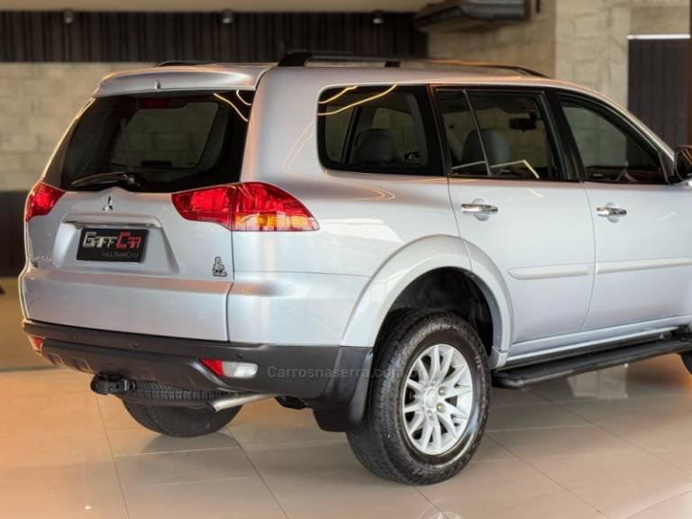 MITSUBISHI - PAJERO DAKAR - 2010/2011 - Prata - R$ 107.900,00