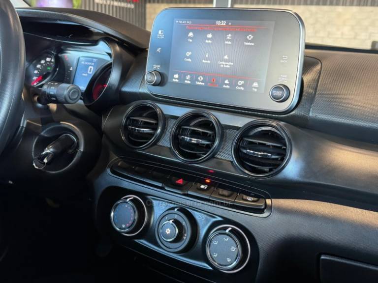 FIAT - ARGO - 2023/2024 - Branca - R$ 73.900,00