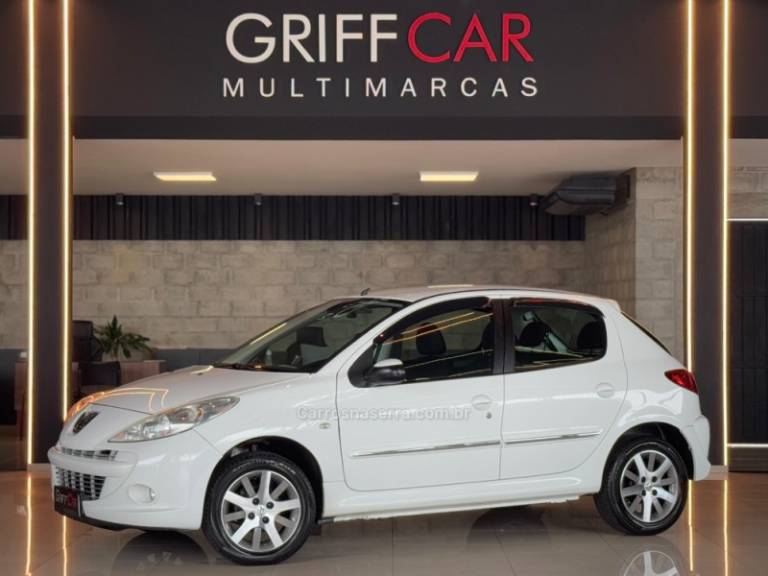 PEUGEOT - 207 - 2012/2013 - Branca - R$ 27.900,00