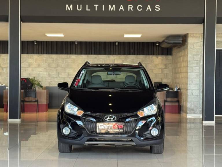 HYUNDAI - HB20X - 2013/2014 - Preta - R$ 59.900,00