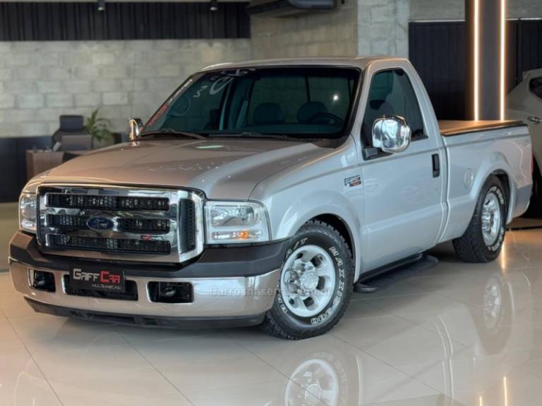 FORD - F-250 - 2000/2001 - Prata - R$ 159.900,00