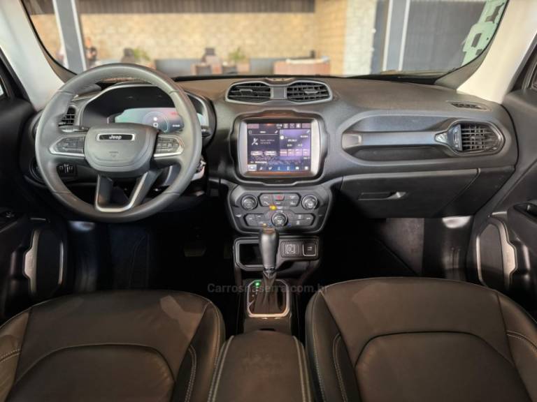 JEEP - RENEGADE - 2023/2024 - Preta - R$ 121.900,00