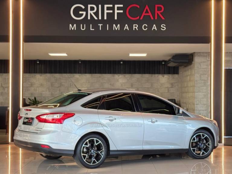 FORD - FOCUS - 2014/2014 - Prata - R$ 56.900,00