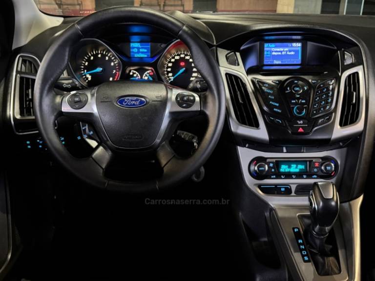 FORD - FOCUS - 2014/2014 - Prata - R$ 54.900,00