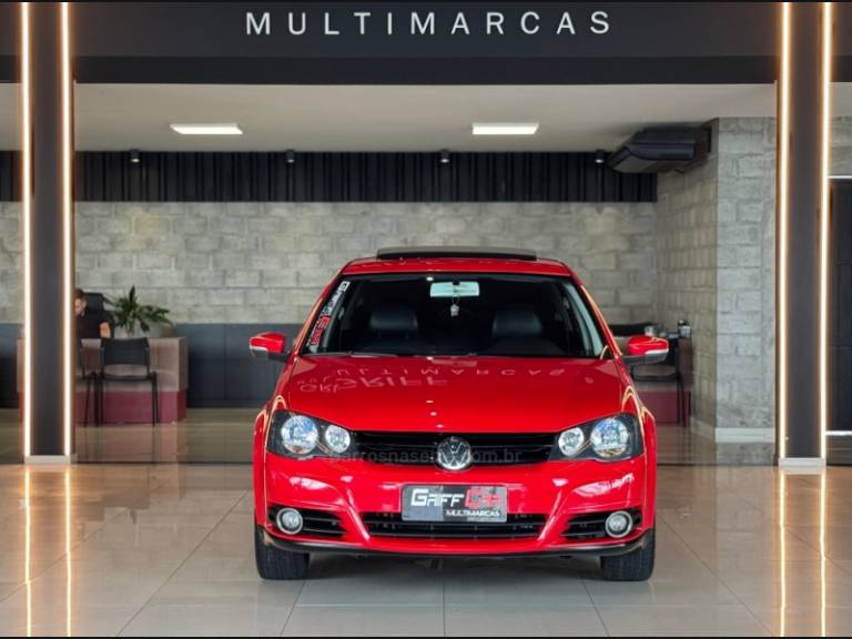 VOLKSWAGEN - GOLF - 2011/2012 - Vermelha - R$ 59.900,00