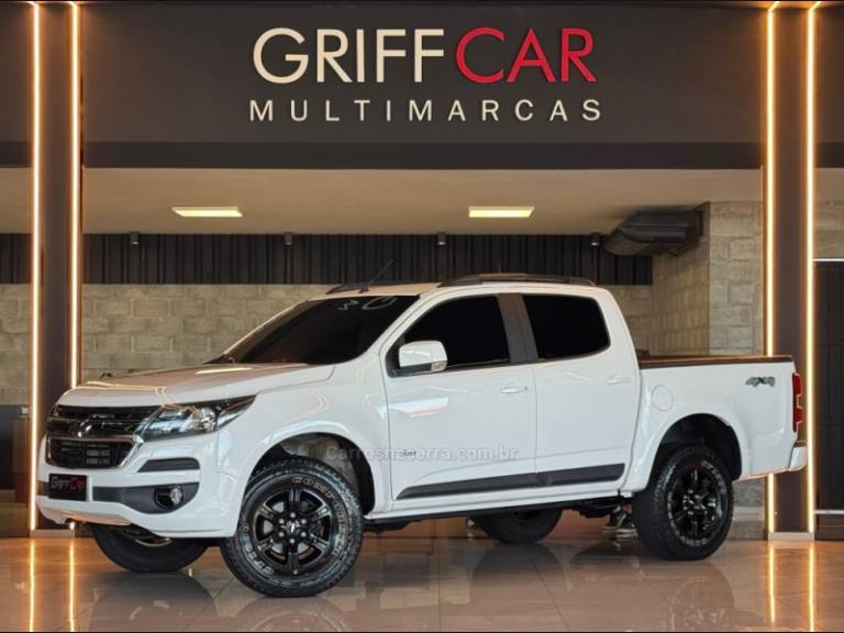 CHEVROLET - S10 - 2017/2018 - Branca - R$ 124.900,00
