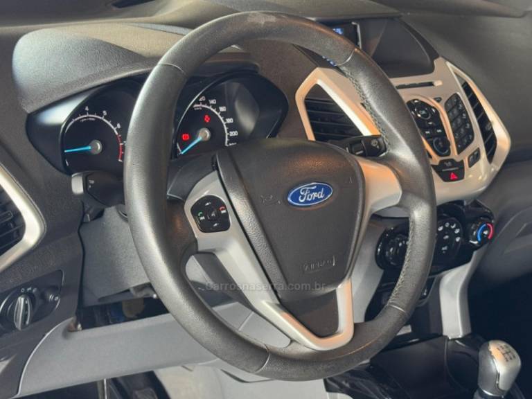 FORD - ECOSPORT - 2013/2014 - Preta - R$ 57.900,00