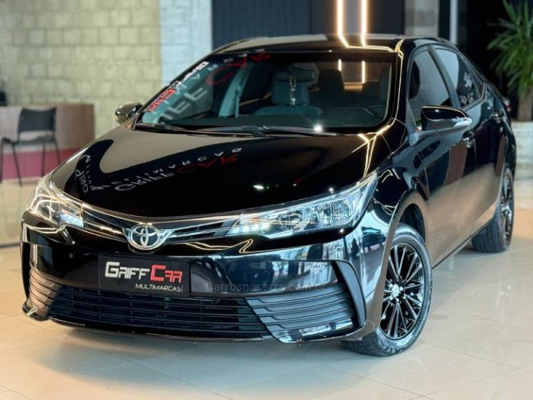 TOYOTA - COROLLA - 2018/2019 - Preta - R$ 91.900,00