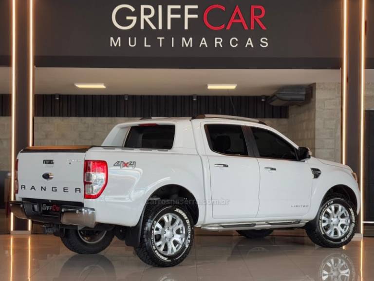 FORD - RANGER - 2017/2018 - Branca - R$ 156.900,00