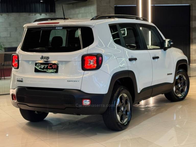 JEEP - RENEGADE - 2016/2017 - Branca - R$ 84.900,00