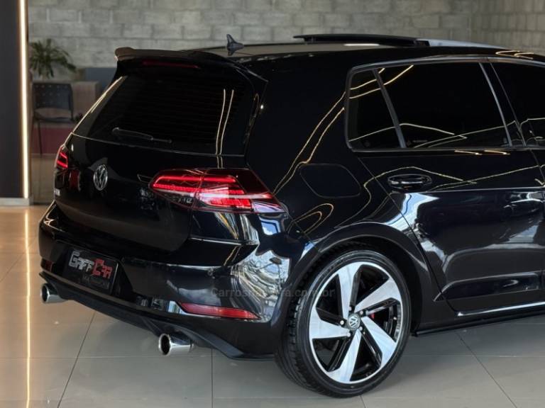 VOLKSWAGEN - GOLF - 2019/2019 - Preta - R$ 211.900,00