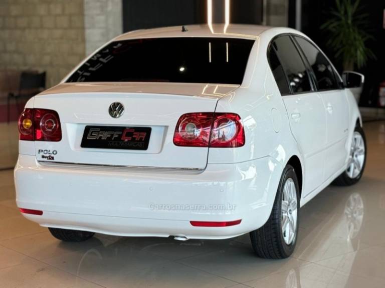 VOLKSWAGEN - POLO - 2011/2012 - Branca - R$ 43.900,00