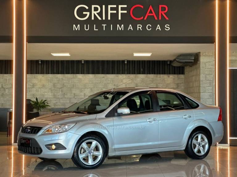 FORD - FOCUS - 2012/2013 - Prata - R$ 44.900,00