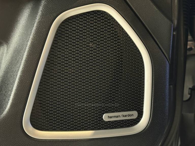 JEEP - COMMANDER - 2023/2023 - Cinza - R$ 179.900,00