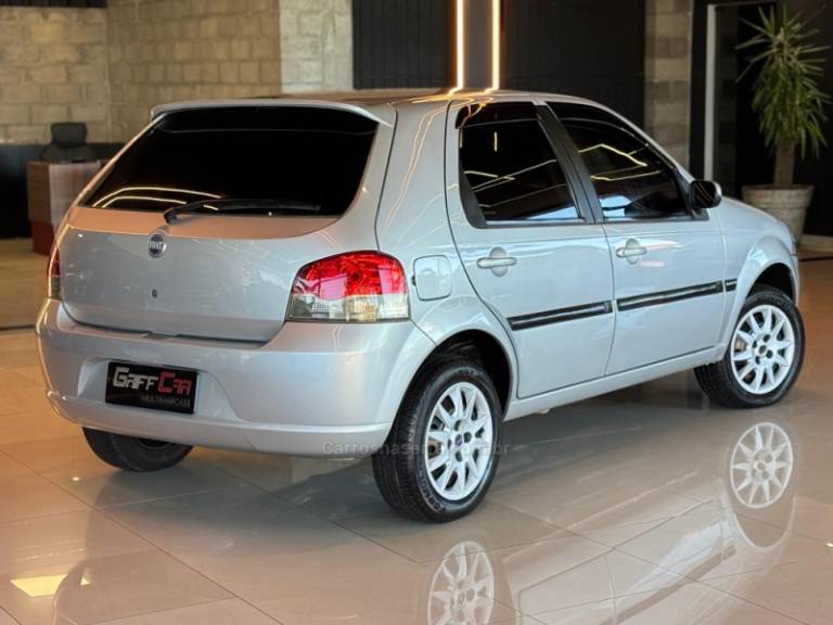 FIAT - PALIO - 2007/2008 - Prata - R$ 32.900,00