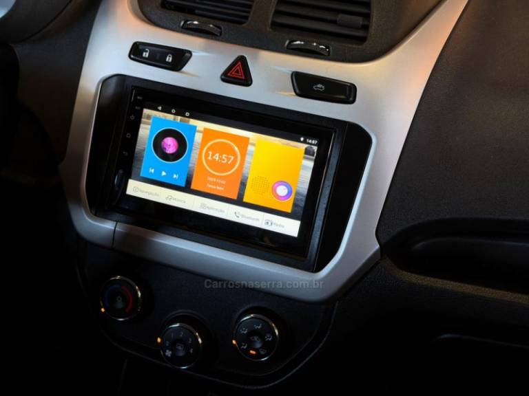 CHEVROLET - COBALT - 2016/2017 - Cinza - R$ 40.900,00