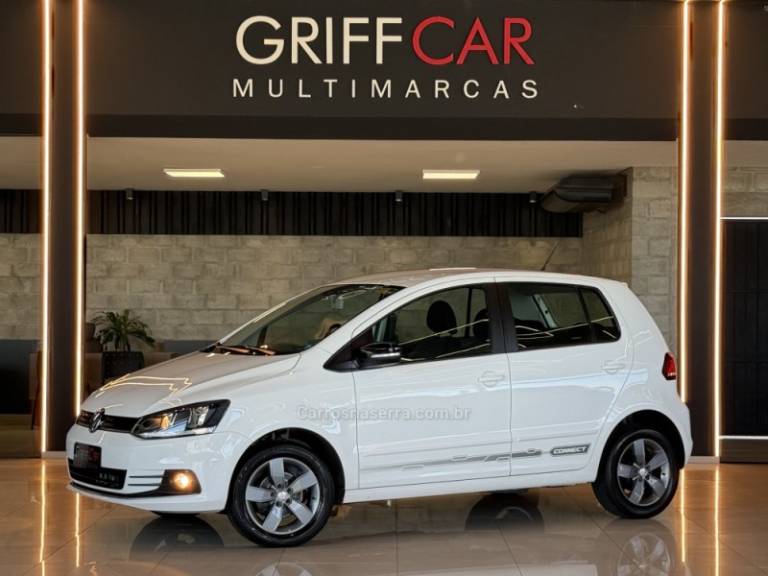 VOLKSWAGEN - FOX - 2019/2019 - Branca - R$ 61.900,00