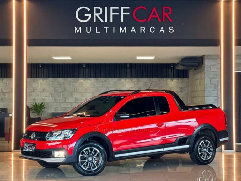 VOLKSWAGEN - SAVEIRO - 2017/2018 - Vermelha - R$ 81.900,00