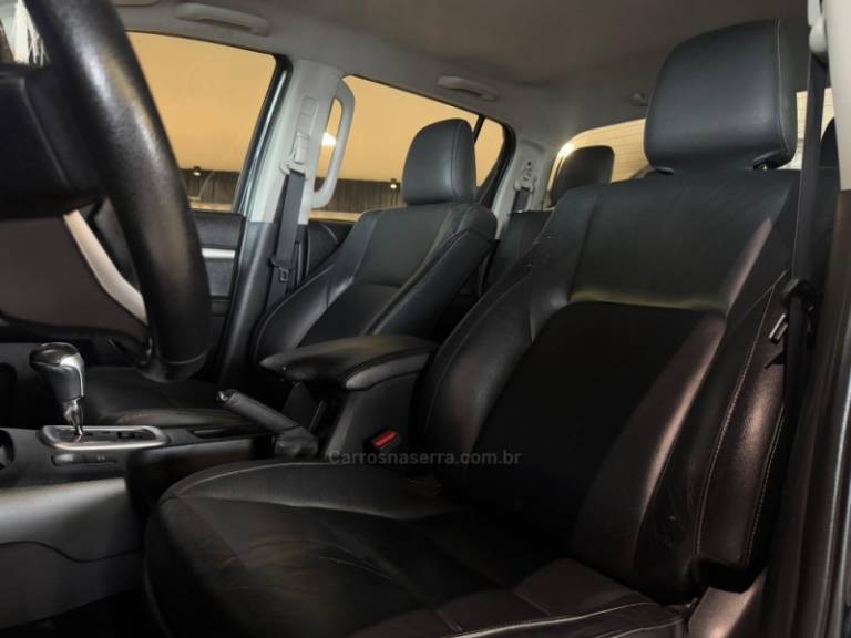 TOYOTA - HILUX - 2015/2016 - Preta - R$ 199.900,00