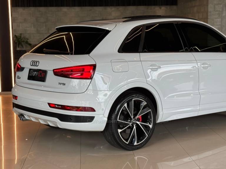 AUDI - Q3 - 2018/2019 - Branca - Sob Consulta