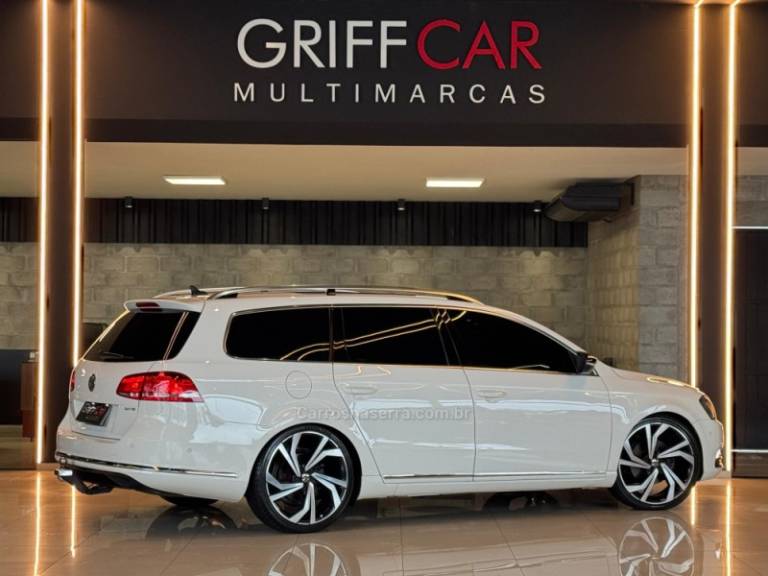 VOLKSWAGEN - PASSAT - 2013/2014 - Branca - R$ 89.900,00