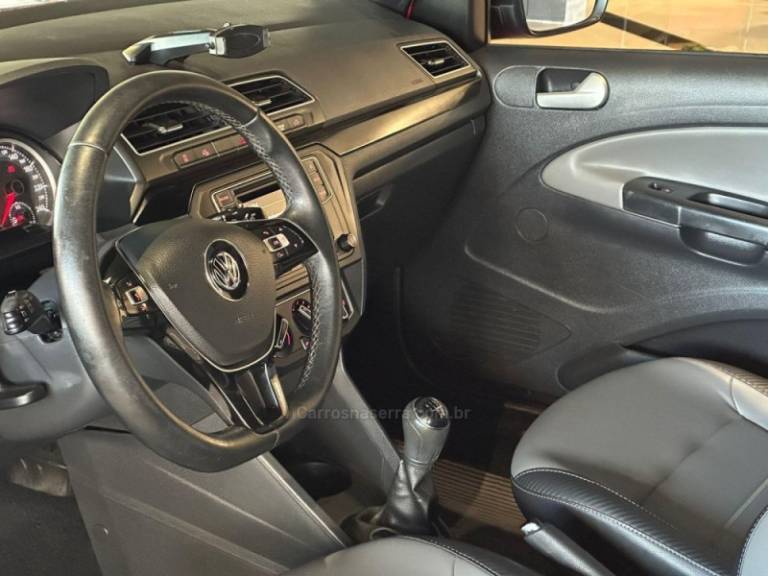 VOLKSWAGEN - SAVEIRO - 2017/2018 - Vermelha - R$ 81.900,00