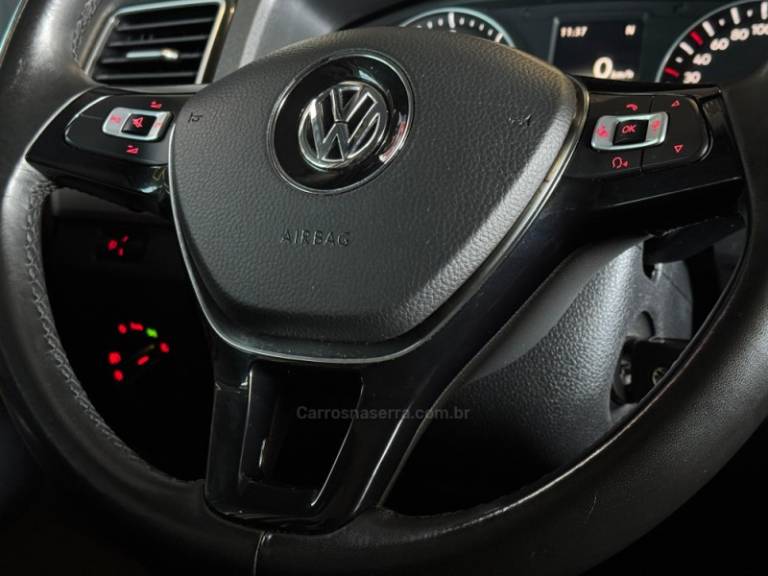 VOLKSWAGEN - AMAROK - 2017/2018 - Prata - R$ 147.900,00