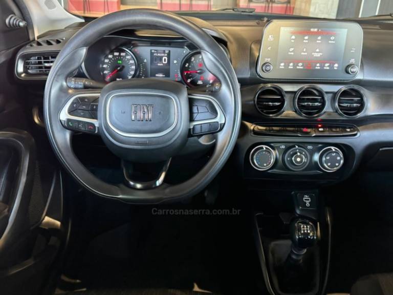 FIAT - ARGO - 2023/2024 - Branca - R$ 73.900,00