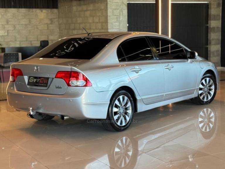 HONDA - CIVIC - 2011/2011 - Prata - R$ 63.900,00