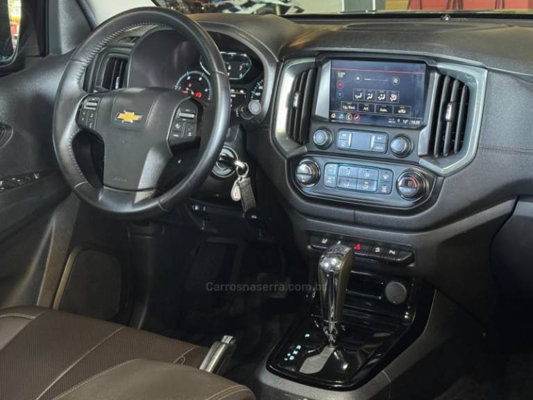 CHEVROLET - S10 - 2021/2022 - Preta - R$ 203.900,00