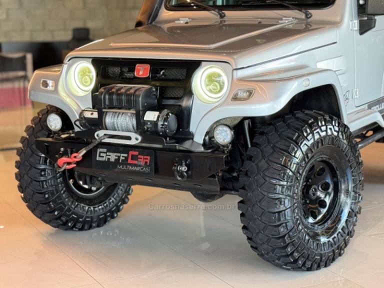TROLLER - T4 - 2011/2012 - Prata - R$ 139.900,00