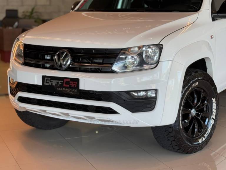 VOLKSWAGEN - AMAROK - 2018/2019 - Branca - R$ 129.900,00