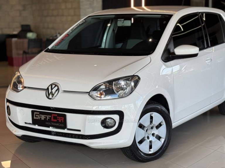 VOLKSWAGEN - UP - 2017/2017 - Branca - R$ 46.900,00