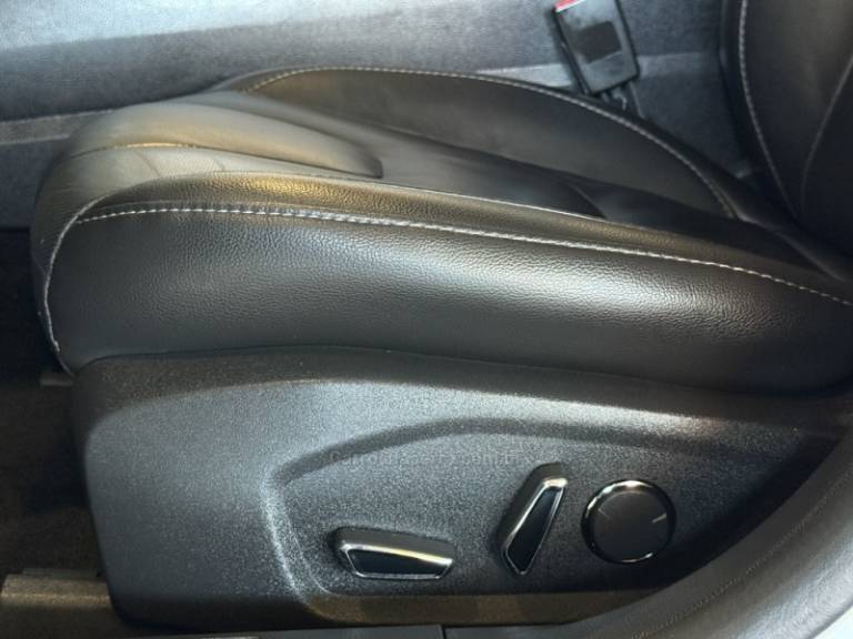 FORD - FUSION - 2013/2014 - Prata - R$ 78.900,00