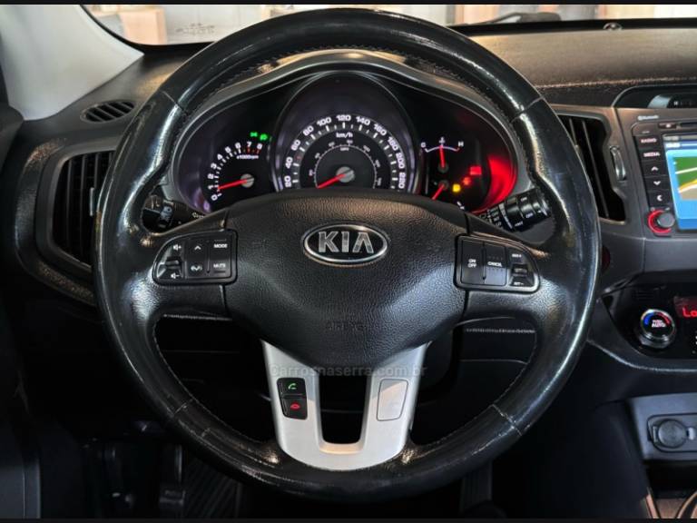 KIA MOTORS - SPORTAGE - 2013/2014 - Branca - R$ 84.900,00