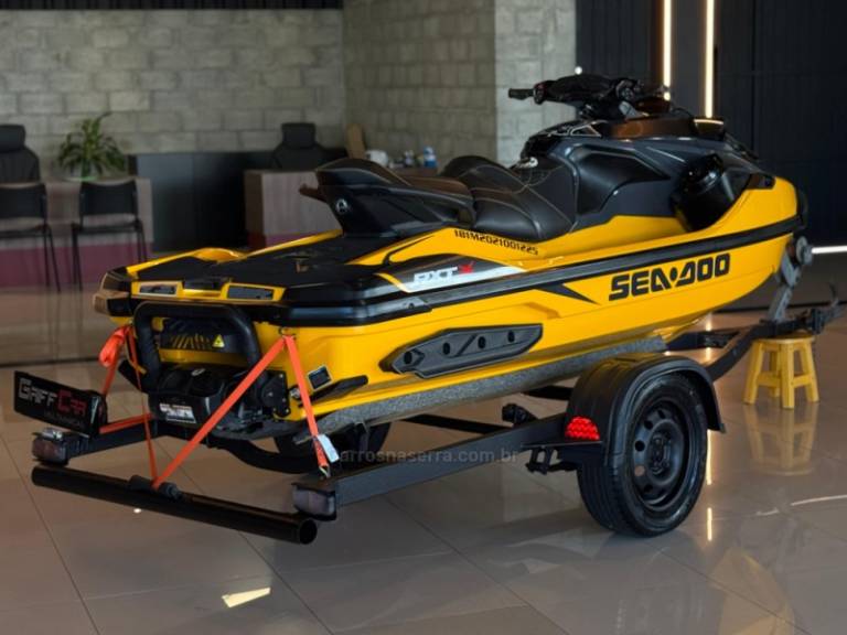 SEADOO - JET SKI - 2021/2022 - Amarela - R$ 139.900,00