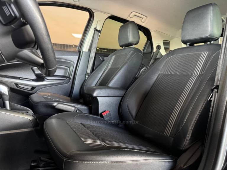 FORD - ECOSPORT - 2018/2019 - Preta - R$ 76.900,00