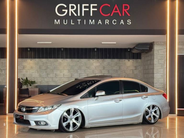 HONDA - CIVIC - 2011/2012 - Prata - R$ 77.900,00