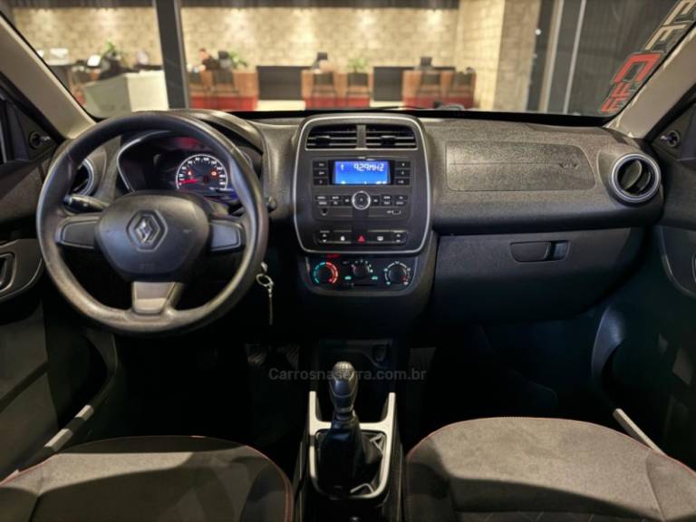 RENAULT - KWID - 2017/2018 - Branca - R$ 41.900,00