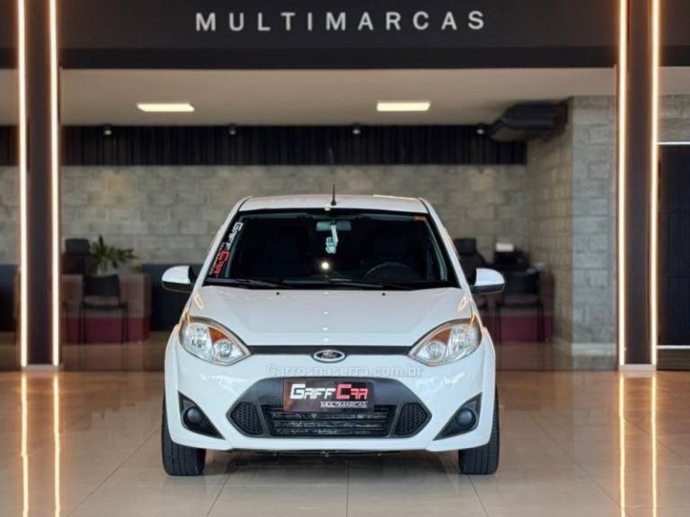 FORD - FIESTA - 2013/2014 - Branca - R$ 36.900,00