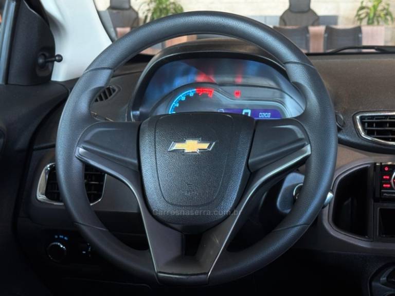 CHEVROLET - PRISMA - 2013/2013 - Branca - R$ 45.900,00