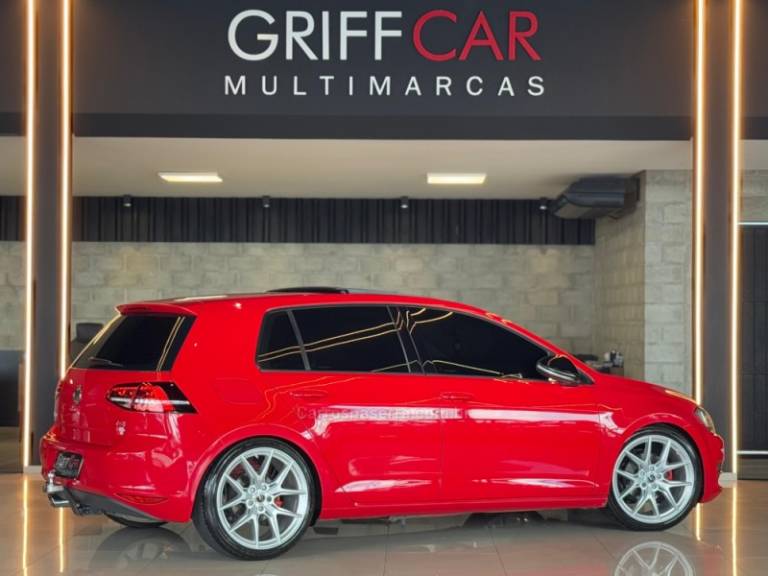 VOLKSWAGEN - GOLF - 2014/2014 - Vermelha - R$ 89.900,00