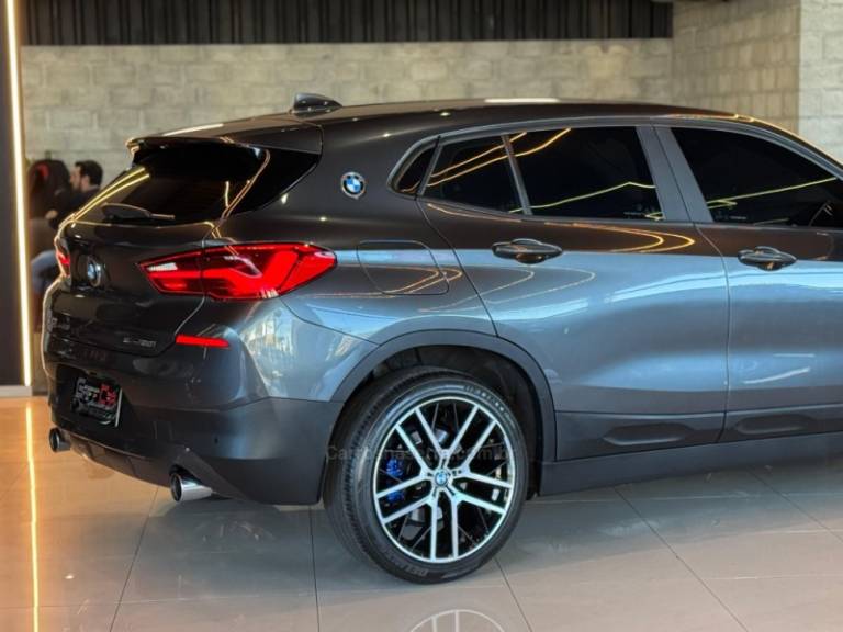 BMW - X2 - 2018/2019 - Cinza - R$ 169.900,00