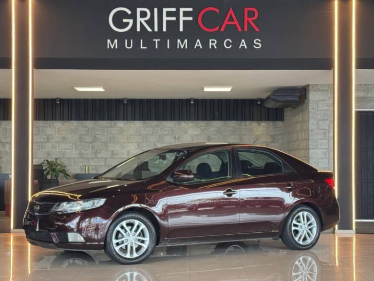 KIA MOTORS - CERATO - 2011/2011 - Vinho - R$ 49.900,00