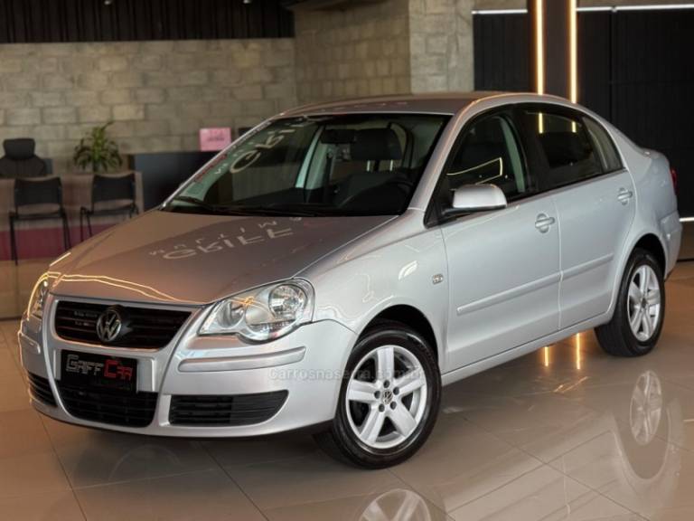VOLKSWAGEN - POLO SEDAN - 2007/2007 - Prata - R$ 37.900,00