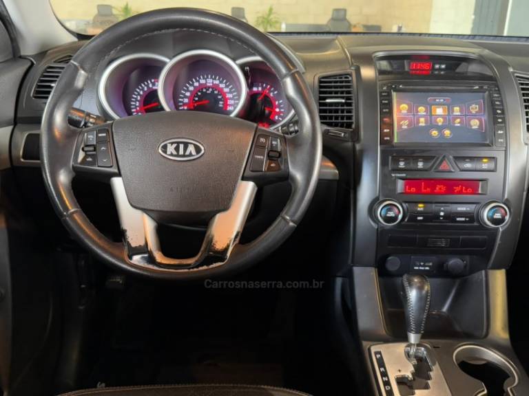 KIA MOTORS - SORENTO - 2010/2011 - Prata - R$ 54.900,00